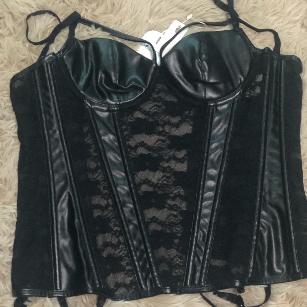 Women's Steampunk Gothic Black Lace Corset Bustier Faux Leather